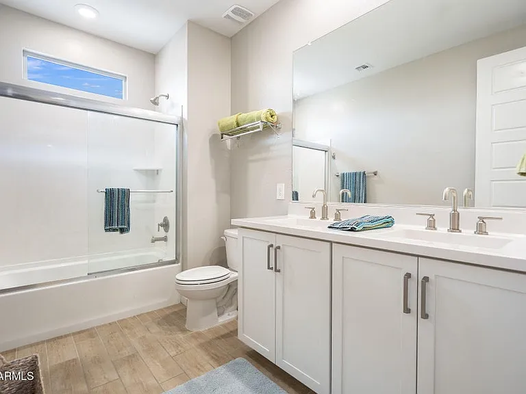 5112 E Coolbrook Ave — Photo 9
