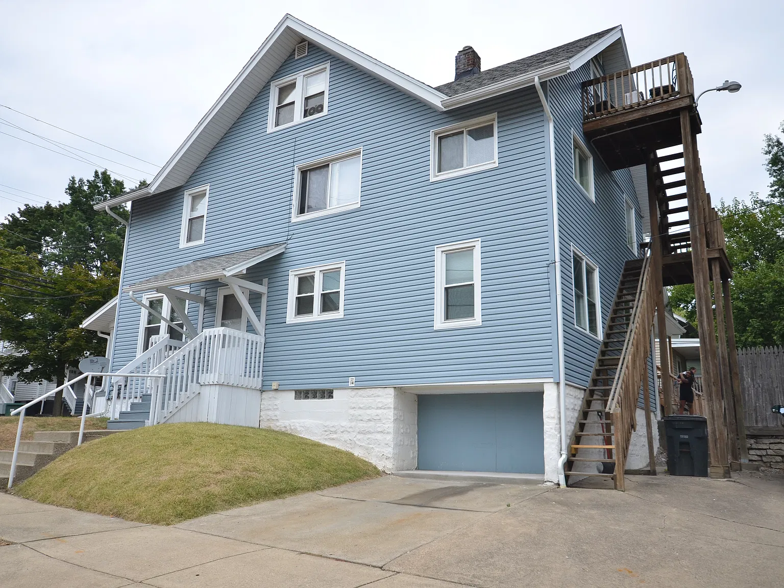 2 bed, 800 sqft, $895 — Photo 2