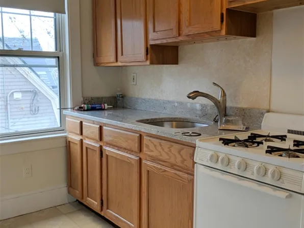 151 Summer St #2, Somerville, MA 02143