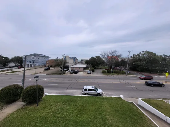 1727 E Ocean View Ave #3, Norfolk, VA 23503