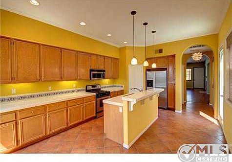 3rd image of 1716 Kenwood Pl