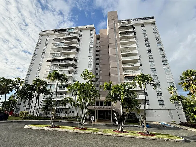 40 Calle 10 #7F — Photo 1