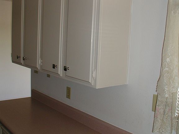 4th image of 870 B Ave #302