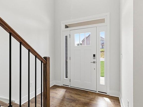 5th image of 496 Inchmore Dr