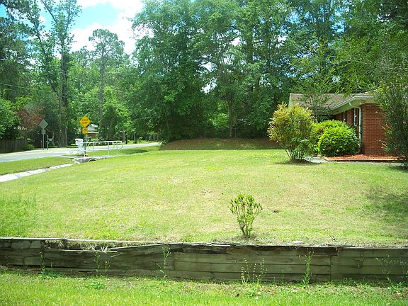 Incredible View From Side St