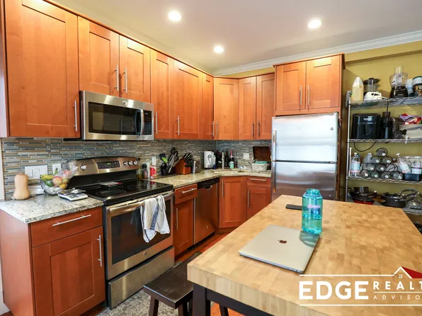 47 Capitol St #1, Watertown, MA 02472