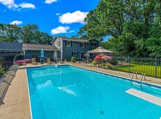 N9W31035 Concord Ct, Delafield, WI 53018
