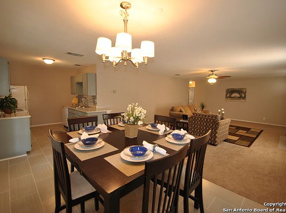 5th image of 4953 Champlain Dr