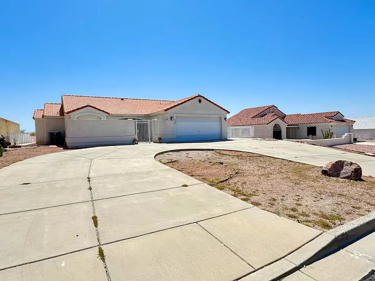 Building Photo - 2576 McCormick Blvd