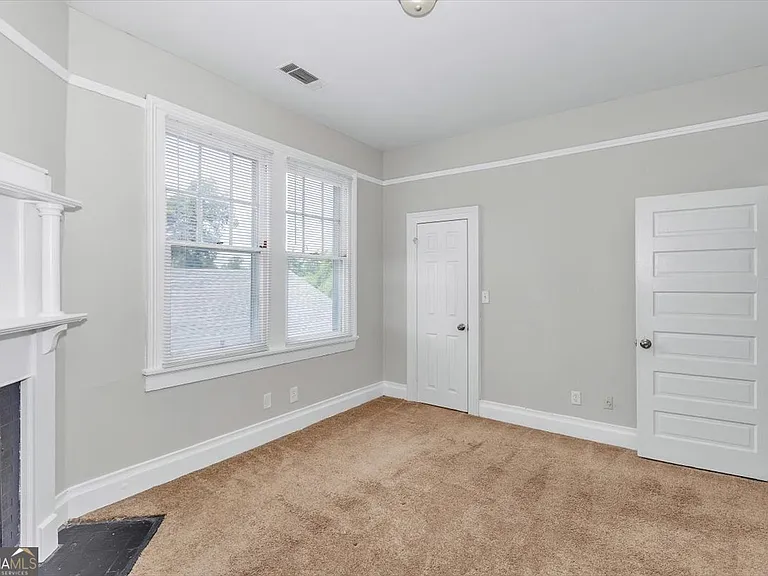 211 Broad St — Photo 9