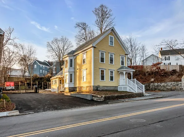 36 Park St, Methuen, MA 01844