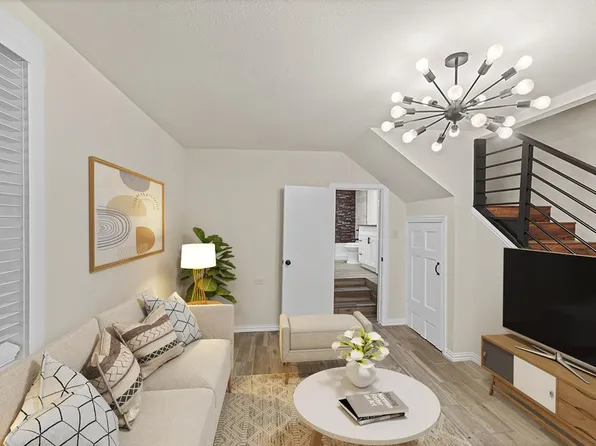 2823 Burlington Blvd, Dallas, TX 75211