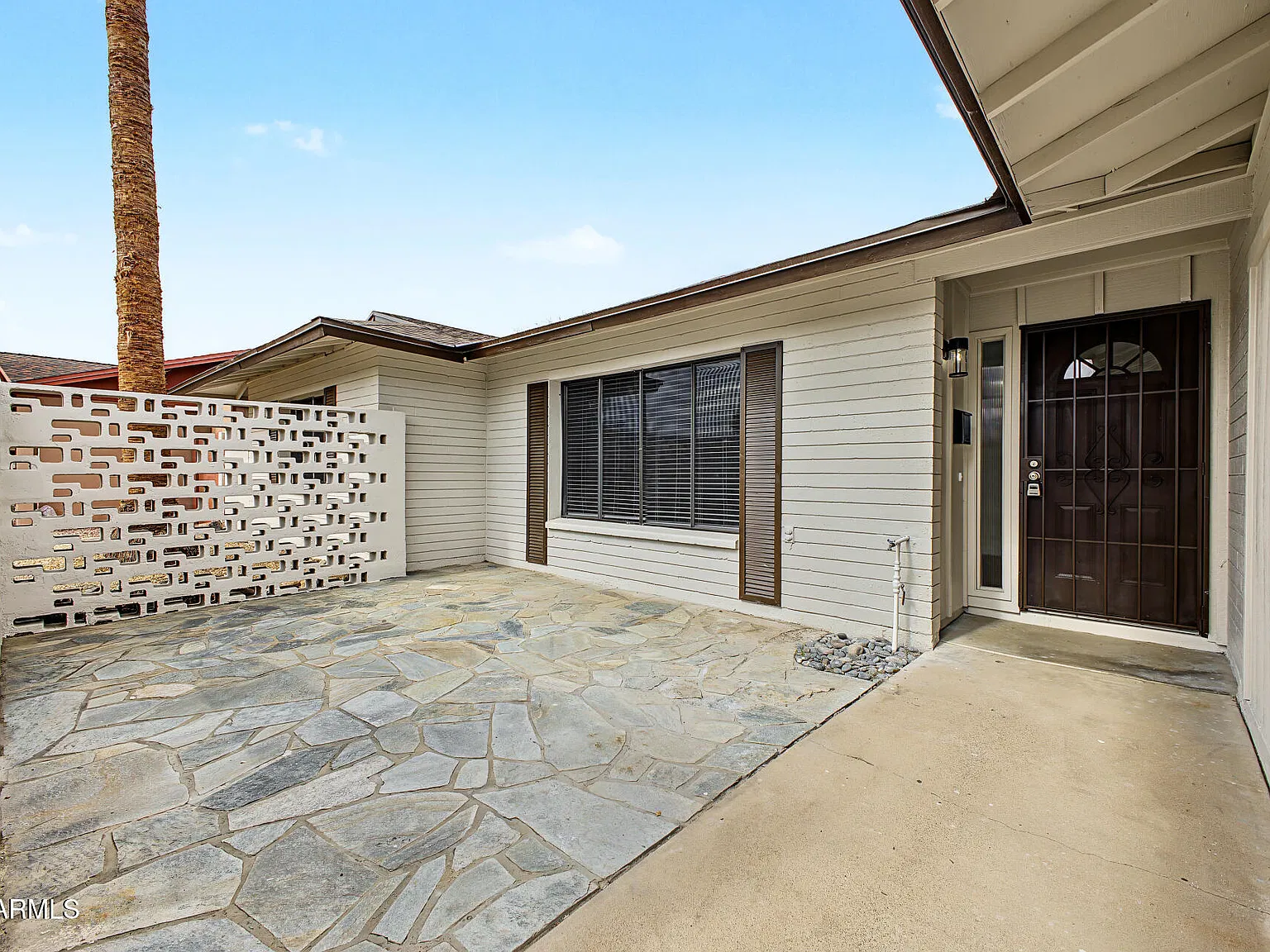 4 bed, 2.0 bath, 1980 sqft, $2,495 — Photo 3