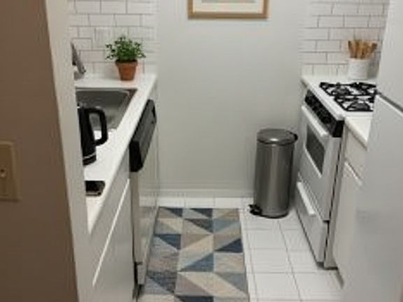 3rd image of 235 E 40th St APT 5J