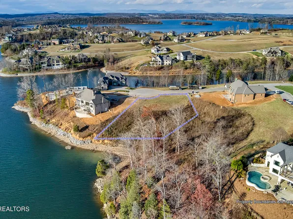 1999 Taffrail Dr, Lenoir City, TN 37772