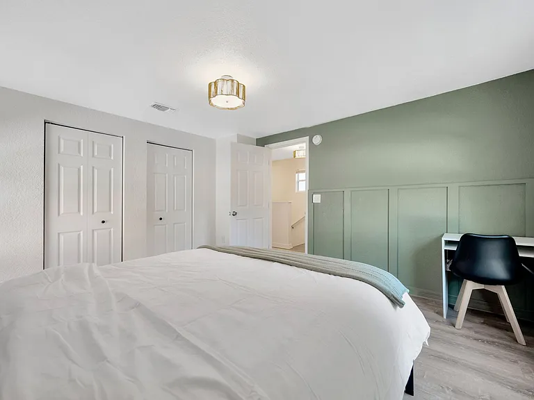 1215 E New Orleans Ave — Photo 28