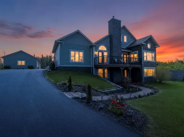 94 Amber Drive, Whitbourne, NL A0B3K0