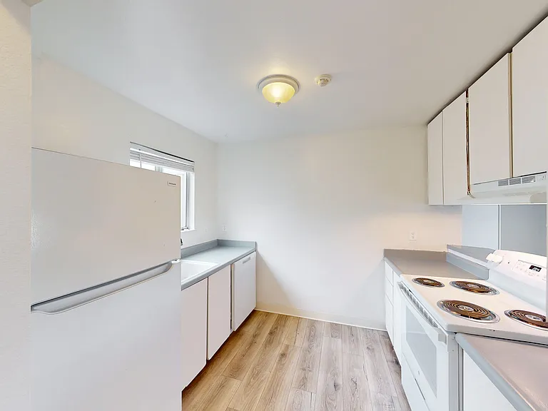 885 Broadway #15 — Photo 3