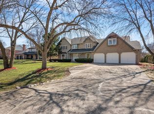 3021 35th St, Oak Brook, IL 60523