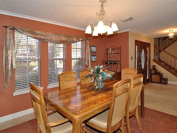 5th image of 3230 Knoll Manor Dr
