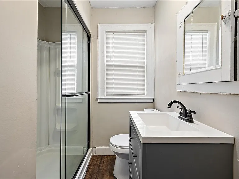 5741 Lakewood St — Photo 40