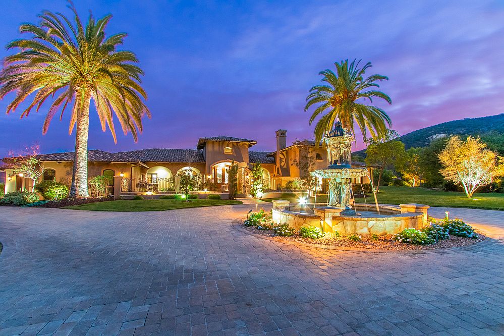 こーぼい。 18740 Heritage Dr, Poway, CA 92064 | Zillow