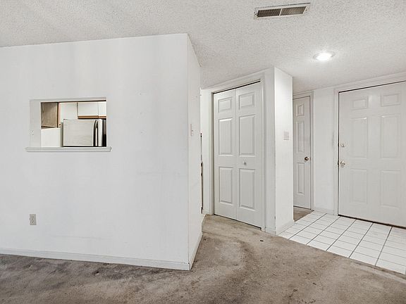 4th image of 4010 W Broadway #H