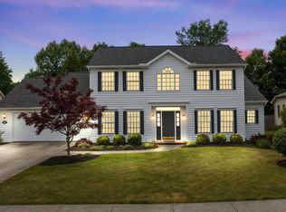 10527 Willow Creek Dr, Fort Wayne, IN