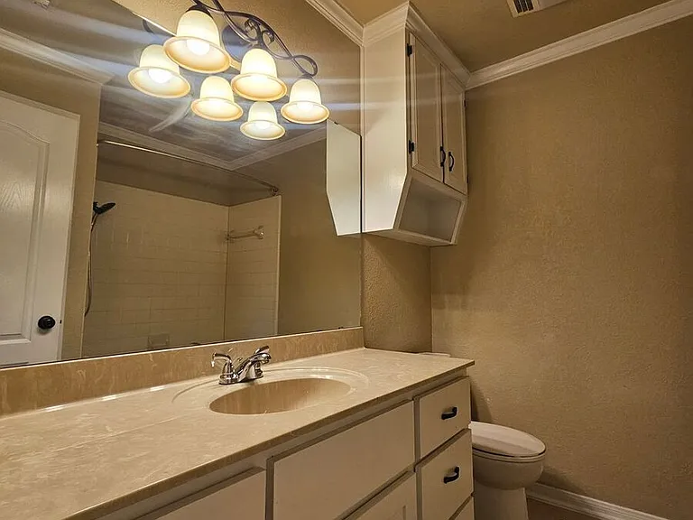 700 Racquet Ct — Photo 8