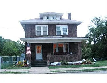 822 Elmwood St photo 1