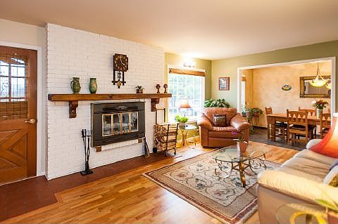 3rd image of 4875 Topaz Dr