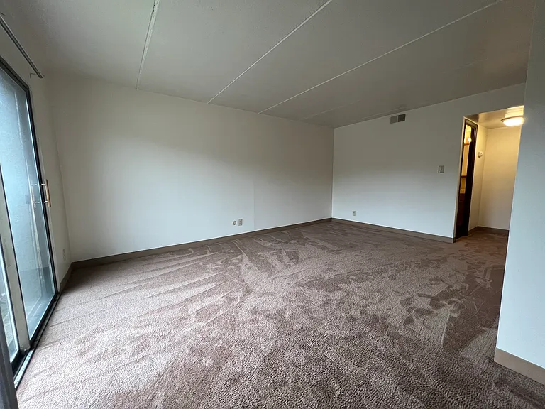 Maiden Square Apartments — Photo 8
