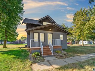 111 W Birch St, Beresford, SD 57004