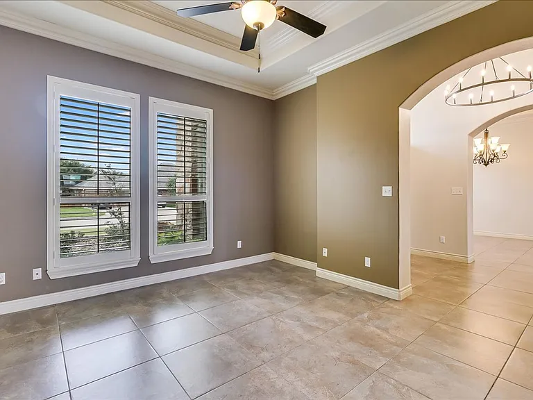 6241 Lago Vista Dr — Photo 26