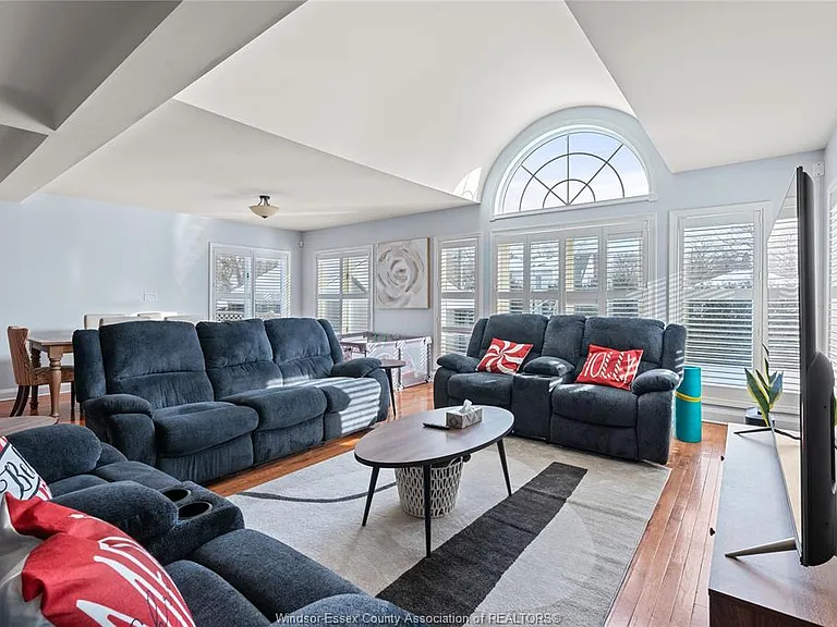 282 Rossini Blvd #UPPER — Photo 9