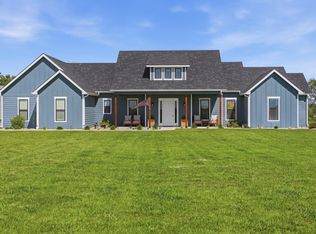 5740 SW Valencia Rd, Topeka, KS 66610
