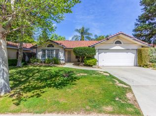 5860 W Fallon Ave, Fresno, CA 93722