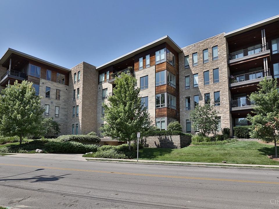 1st image of 2770 Observatory Ave #308