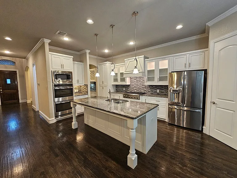 988 Shadyside Ln — Photo 12