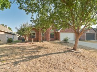 1613 Mallard Dr, Corinth, TX 76210