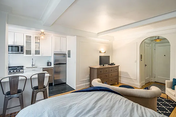 Sold by Compass | media 8