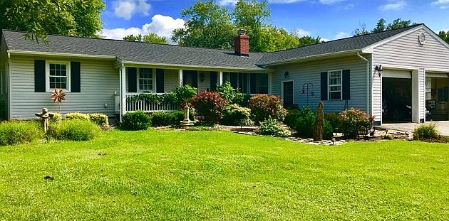 2nd image of 127 Bay Dr