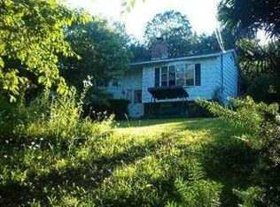 111 W Shore Dr, Valatie, NY 12184