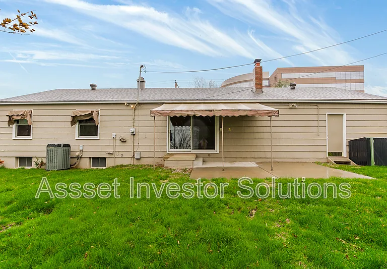 8400 State Line Rd — Photo 27