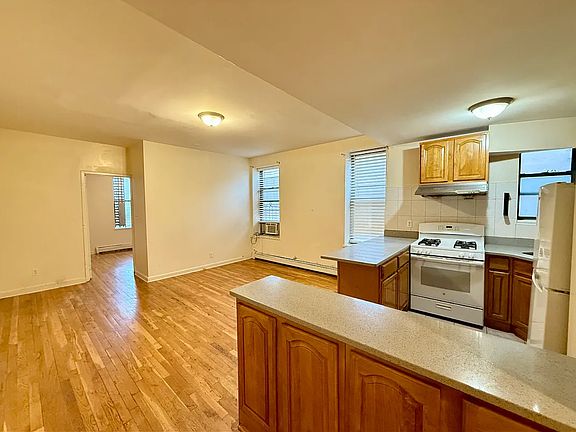 3rd image of 5313 6th Ave APT 2
