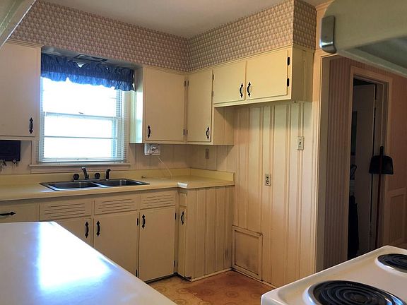5th image of 618 Jo Ann Cir