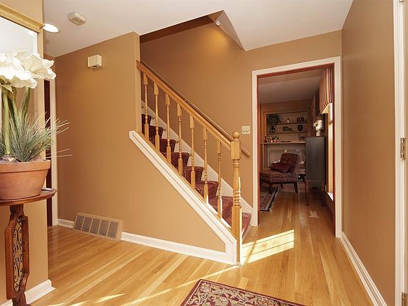 2nd image of 8732 Tiburon Dr