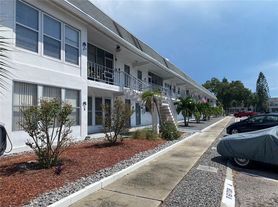 1221 Drew St, Clearwater, FL