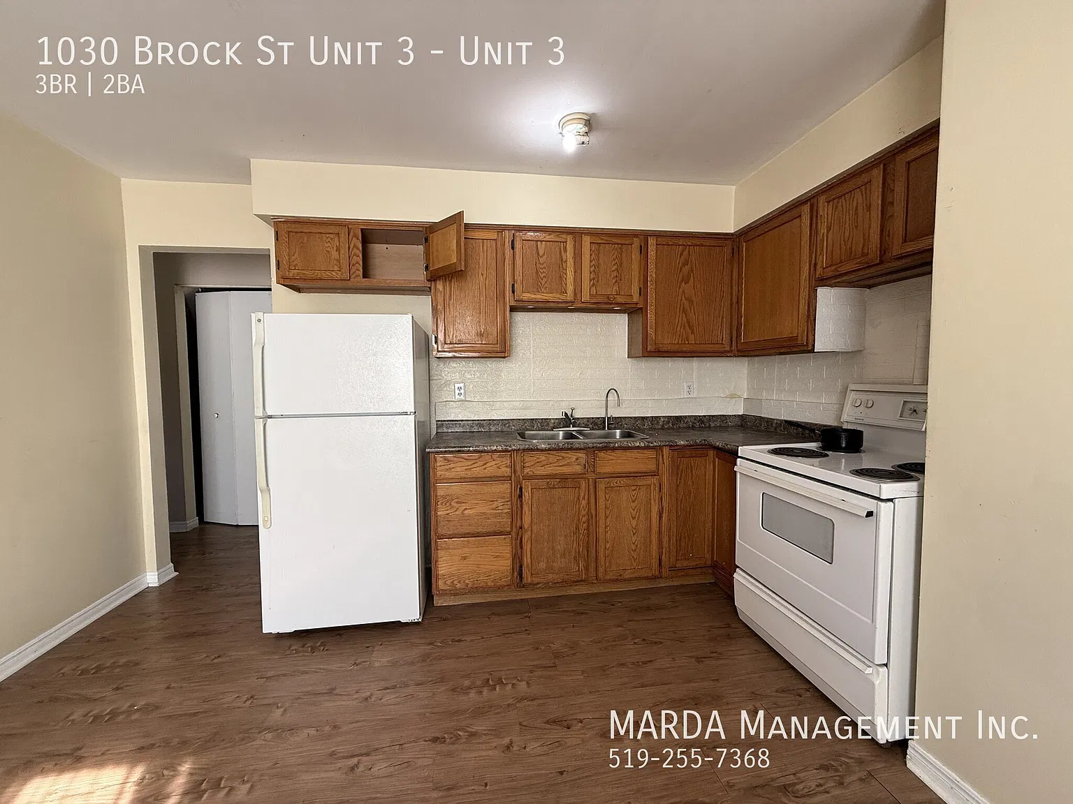 3 Bdrm 1.5 Bath Townhouse For Rent $900+Hydro — Photo 3