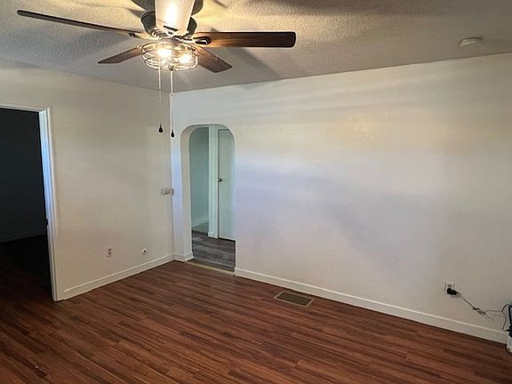 4th image of 327 S 2nd St